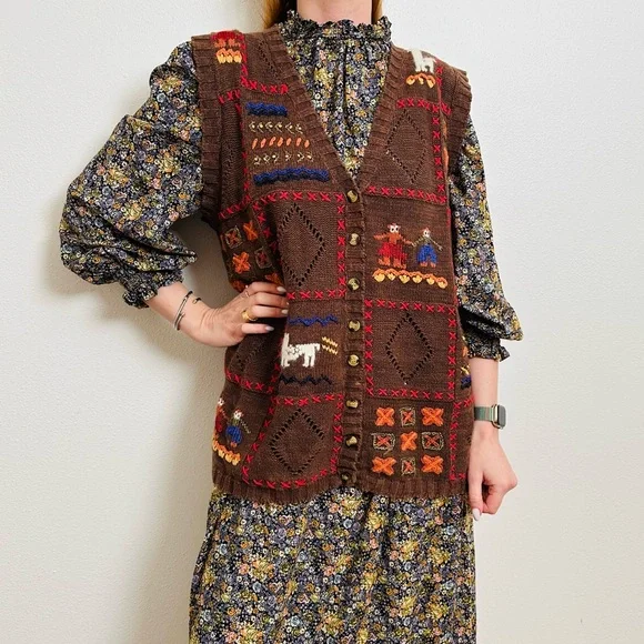 Vintage White Stag Brown Knit Animal Patterns Vest - Picture 2 of 9